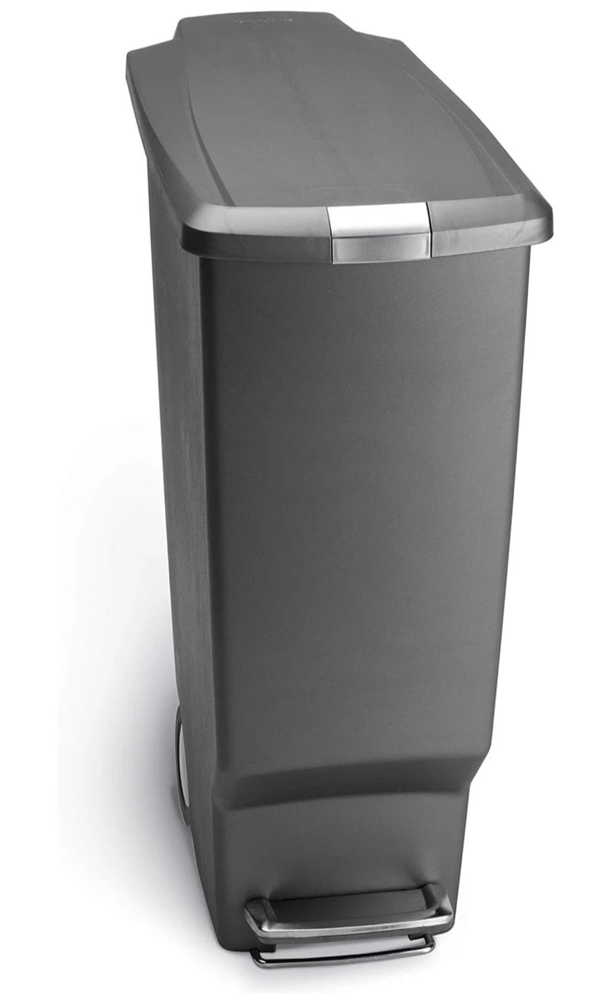 Step Trash Can with Wheels