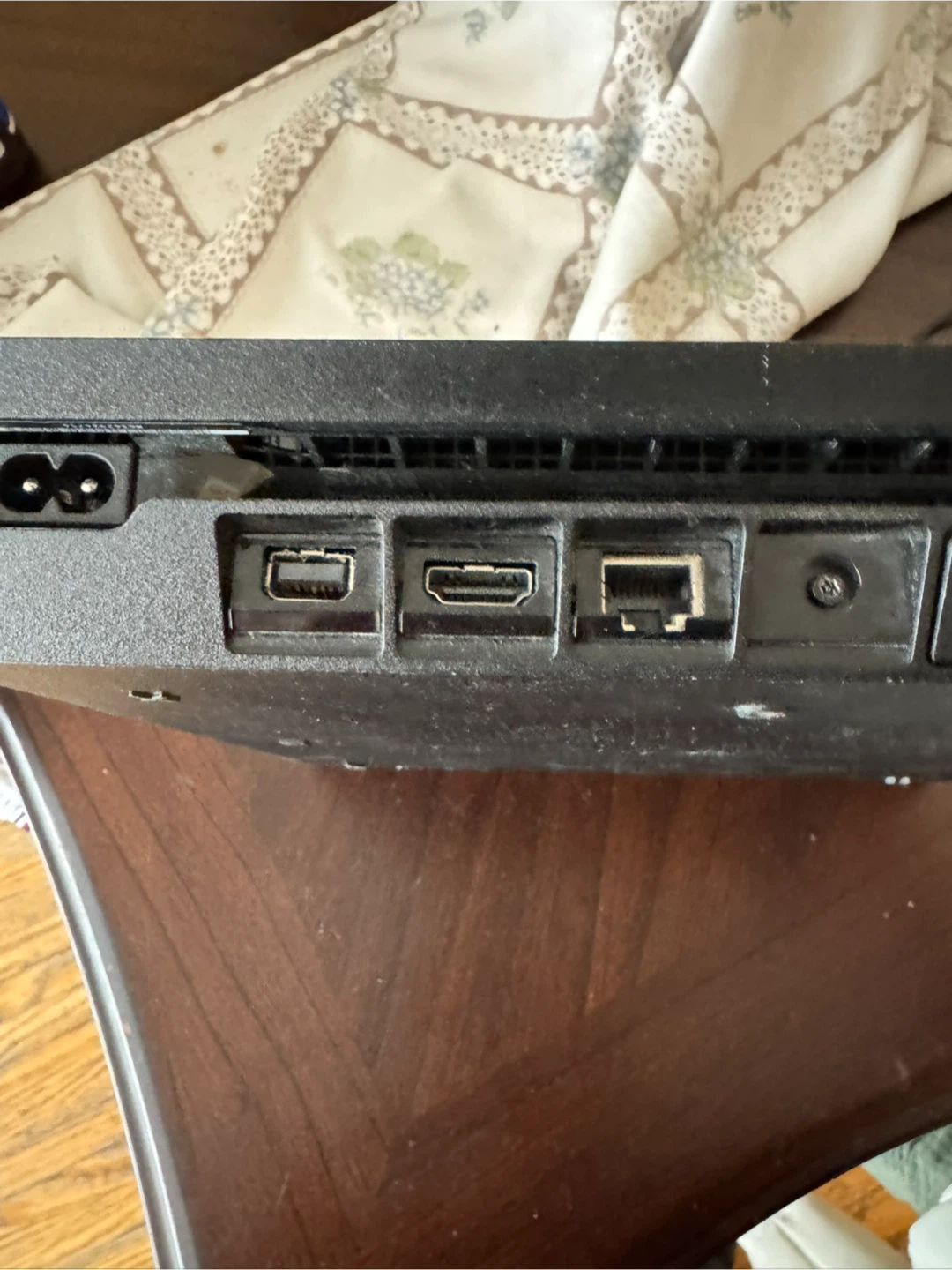 PS4 slim 1Tb - photo 2