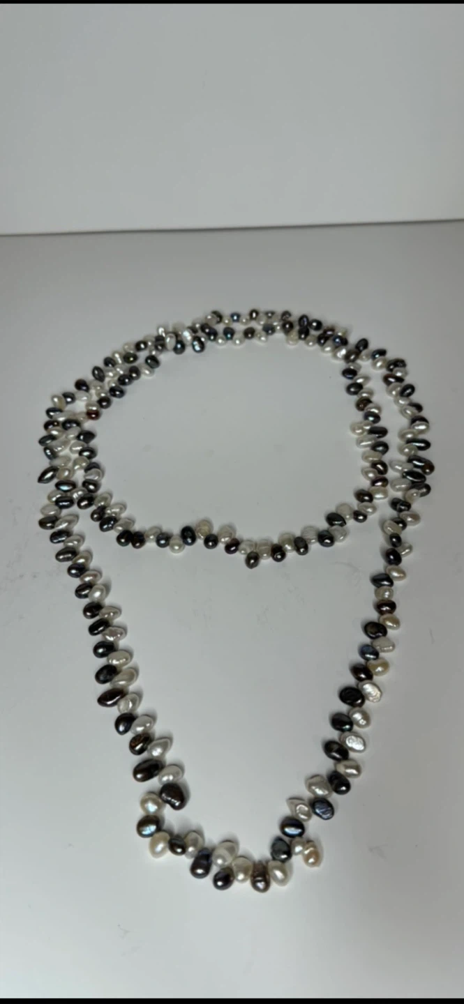 Real Pearl Necklace - Black & White