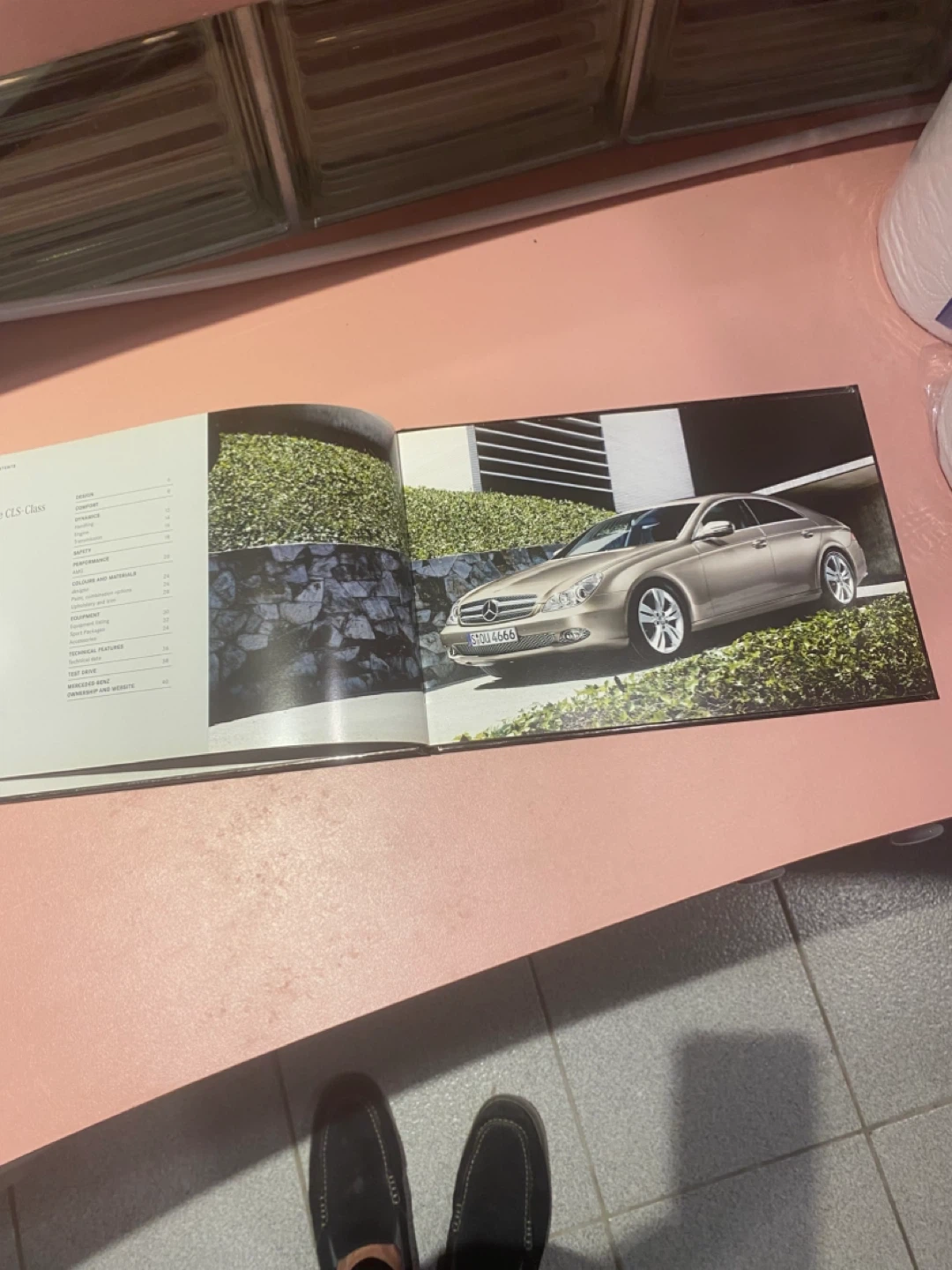 Mercedes-Benz 2009 CLS-Class Brochure - photo 2
