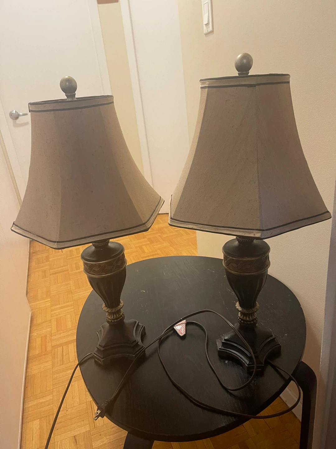 Pair of Decorative Table Lamps - photo 4