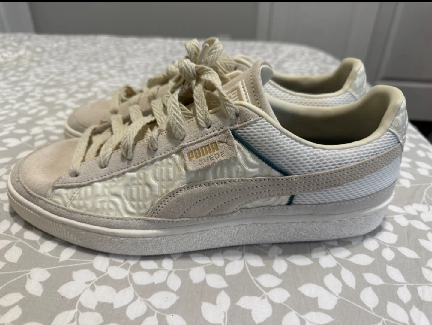 2 puma sneakers for 40$