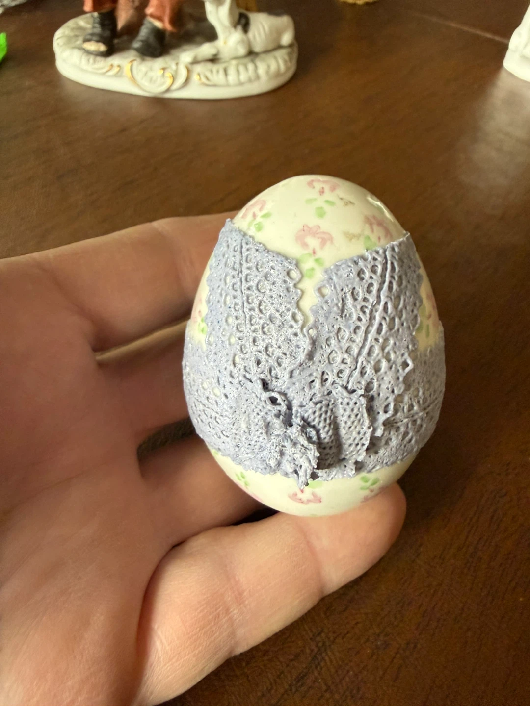 Irish Dresden Porcelain Egg with Lace - photo 3