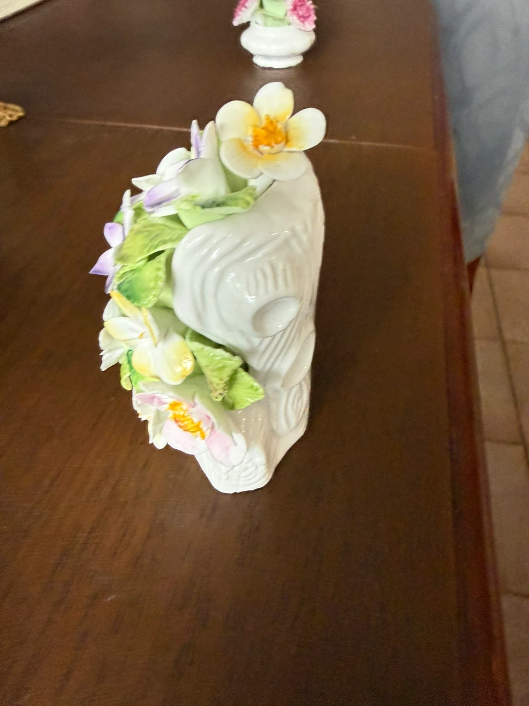 Royale Stratford Fine Bone China Figurine - photo 2