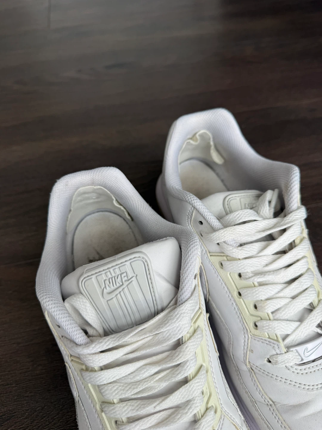 Nike Air Max White Sneakers - Size US 10.5 - photo 4