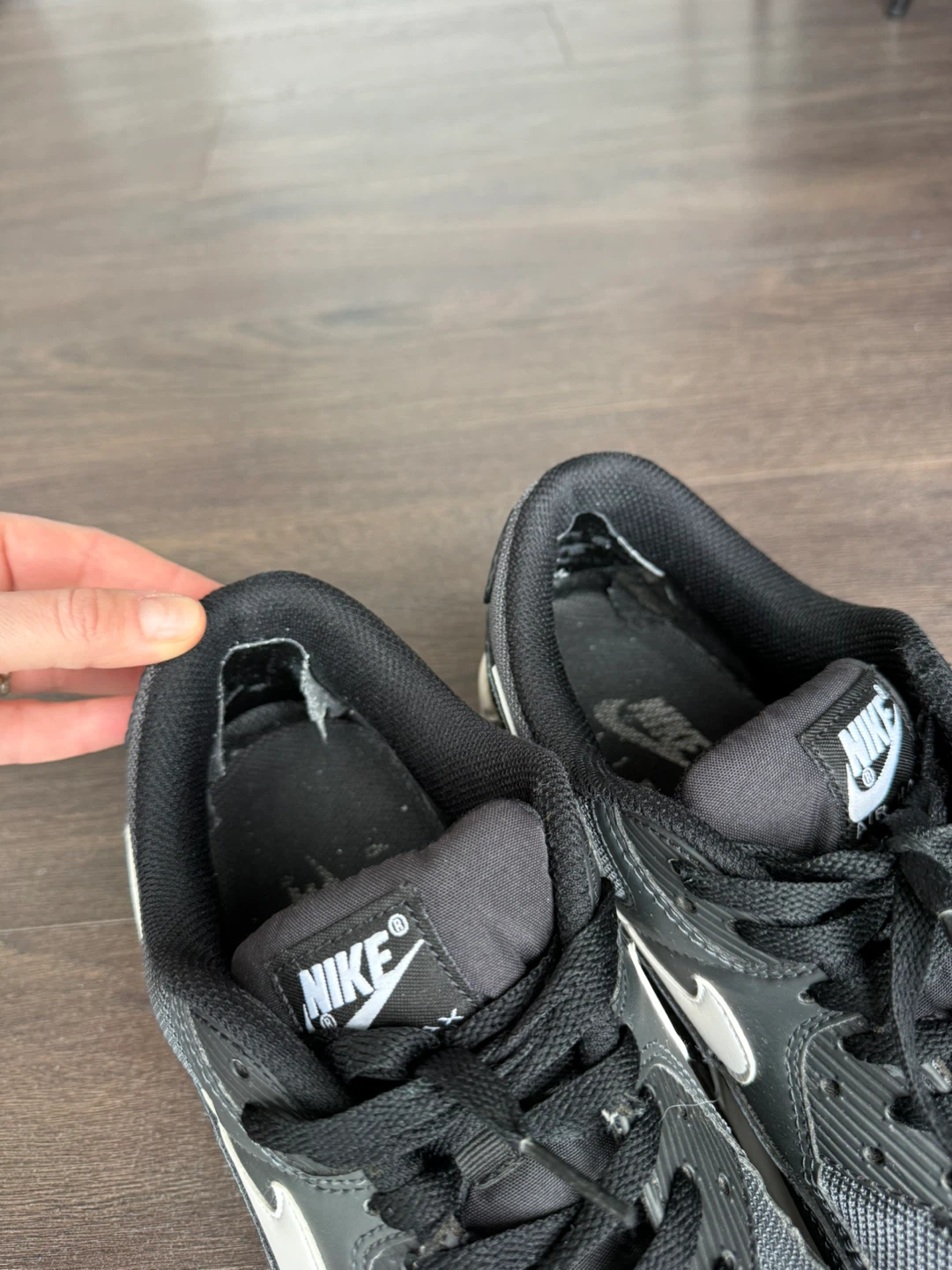 Nike Air Max 90 Shoes - Black/Grey - Size 11 - photo 3