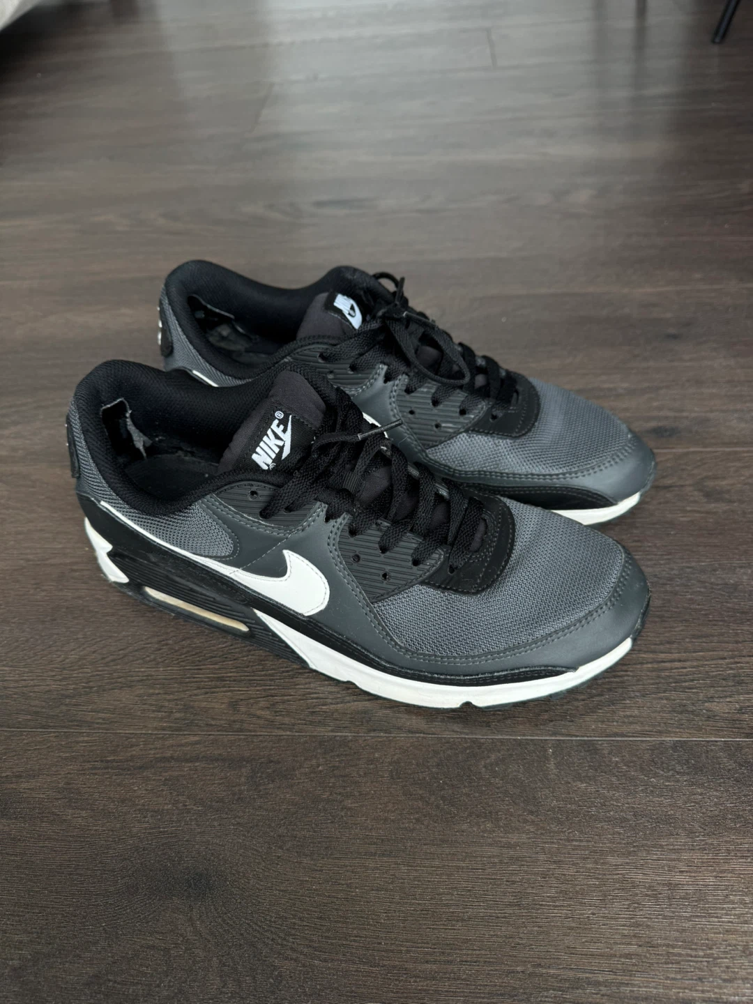 Nike Air Max 90 Shoes - Black/Grey - Size 11