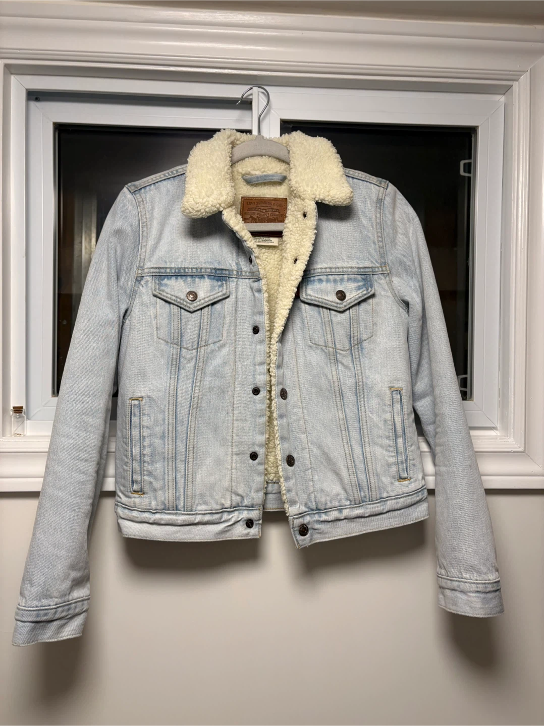 W - Levi's Sherpa Lined Denim Trucker Jacket