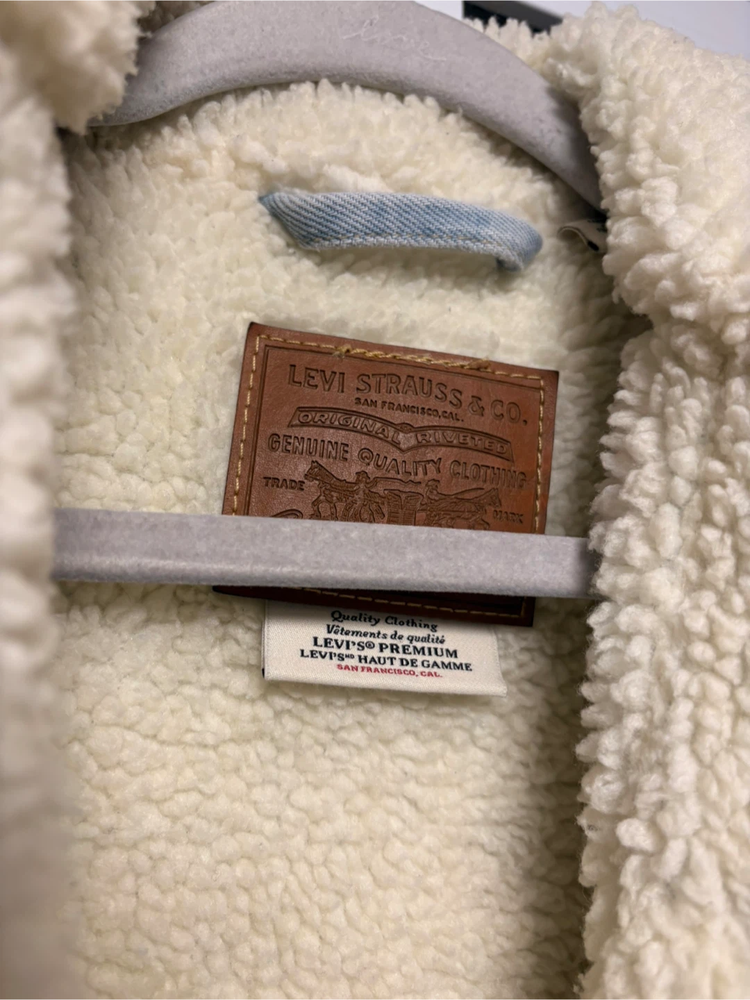W - Levi's Sherpa Lined Denim Trucker Jacket - photo 2