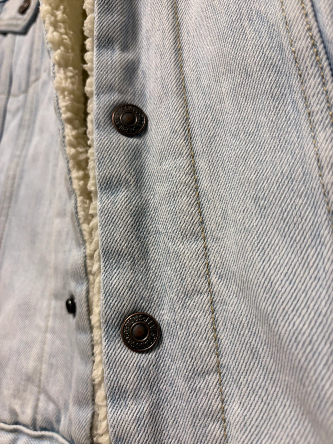 W - Levi's Sherpa Lined Denim Trucker Jacket - photo 3