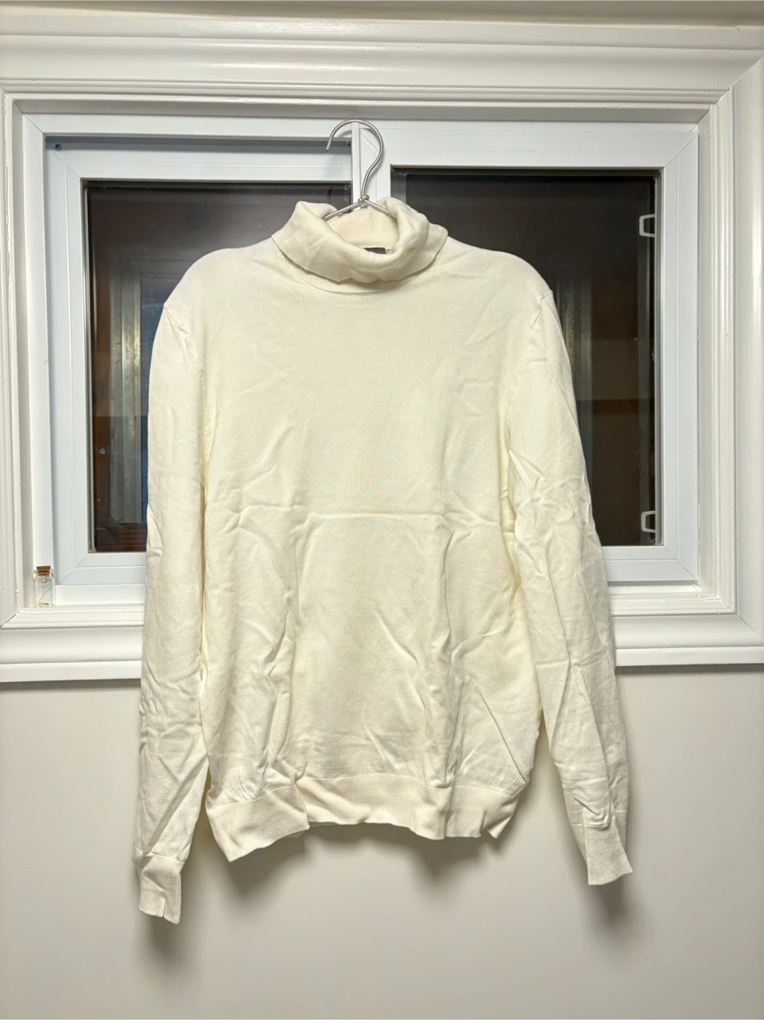H&M Cream Turtleneck Sweater - Size S
