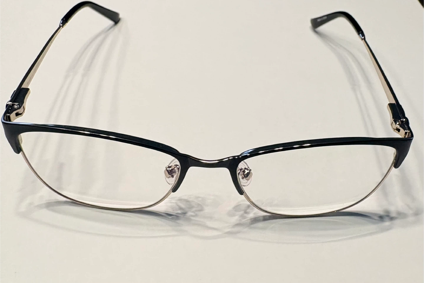 Guess GU2583 Eyeglasses with Red Case - photo 3