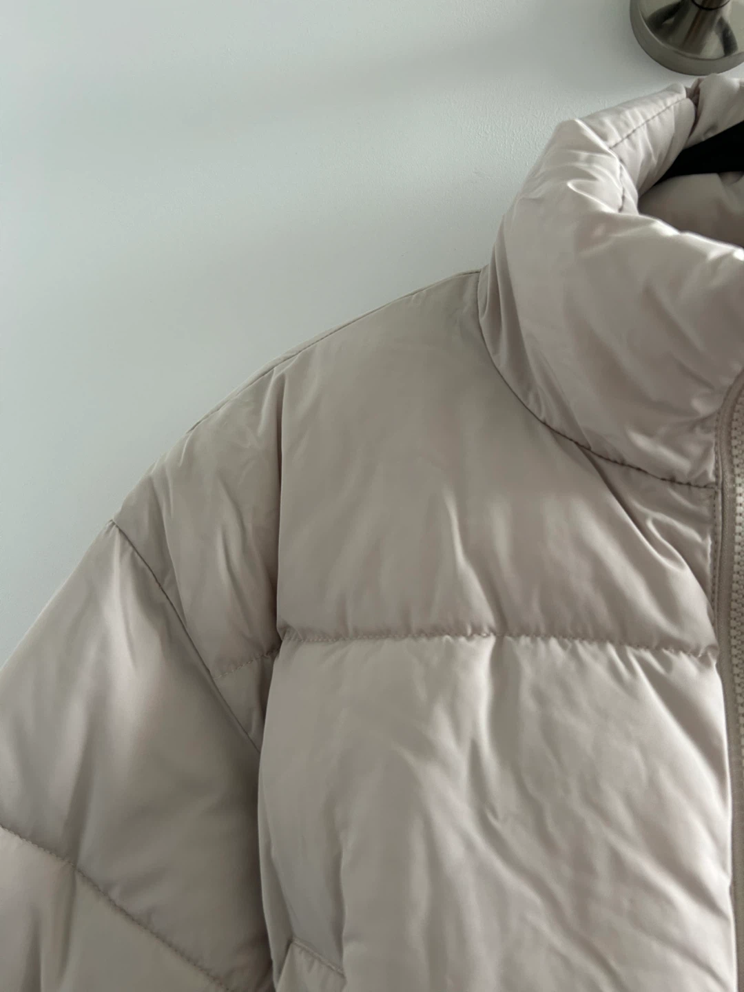 Cropped Puffer Jacket - photo 3