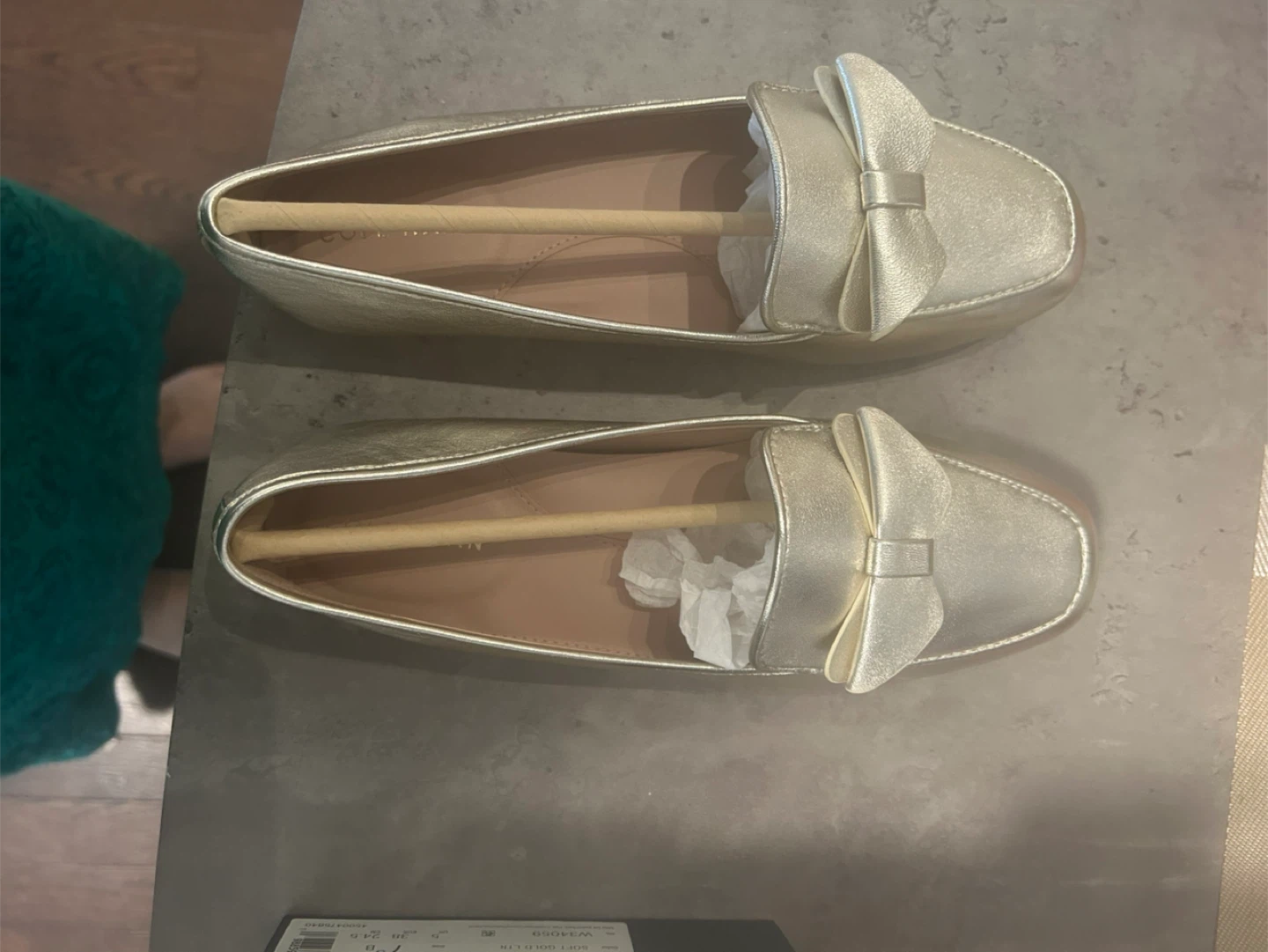 Cole Haan Payson Soft Bow Loafers - Soft Gold LTR - Size 7.5B