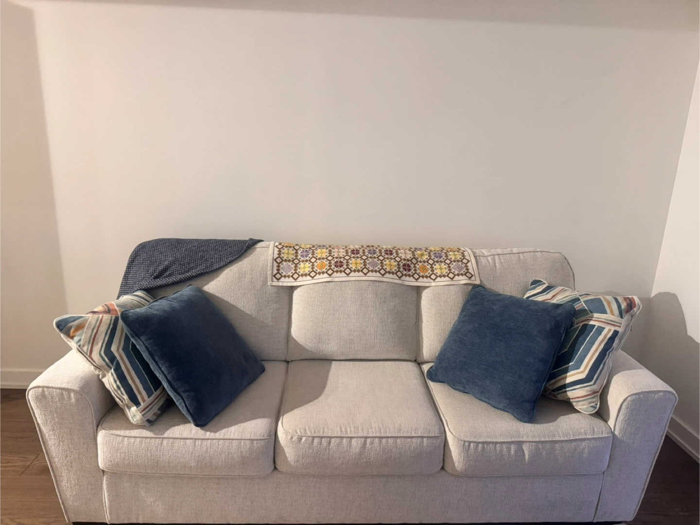 Sofa - photo 2