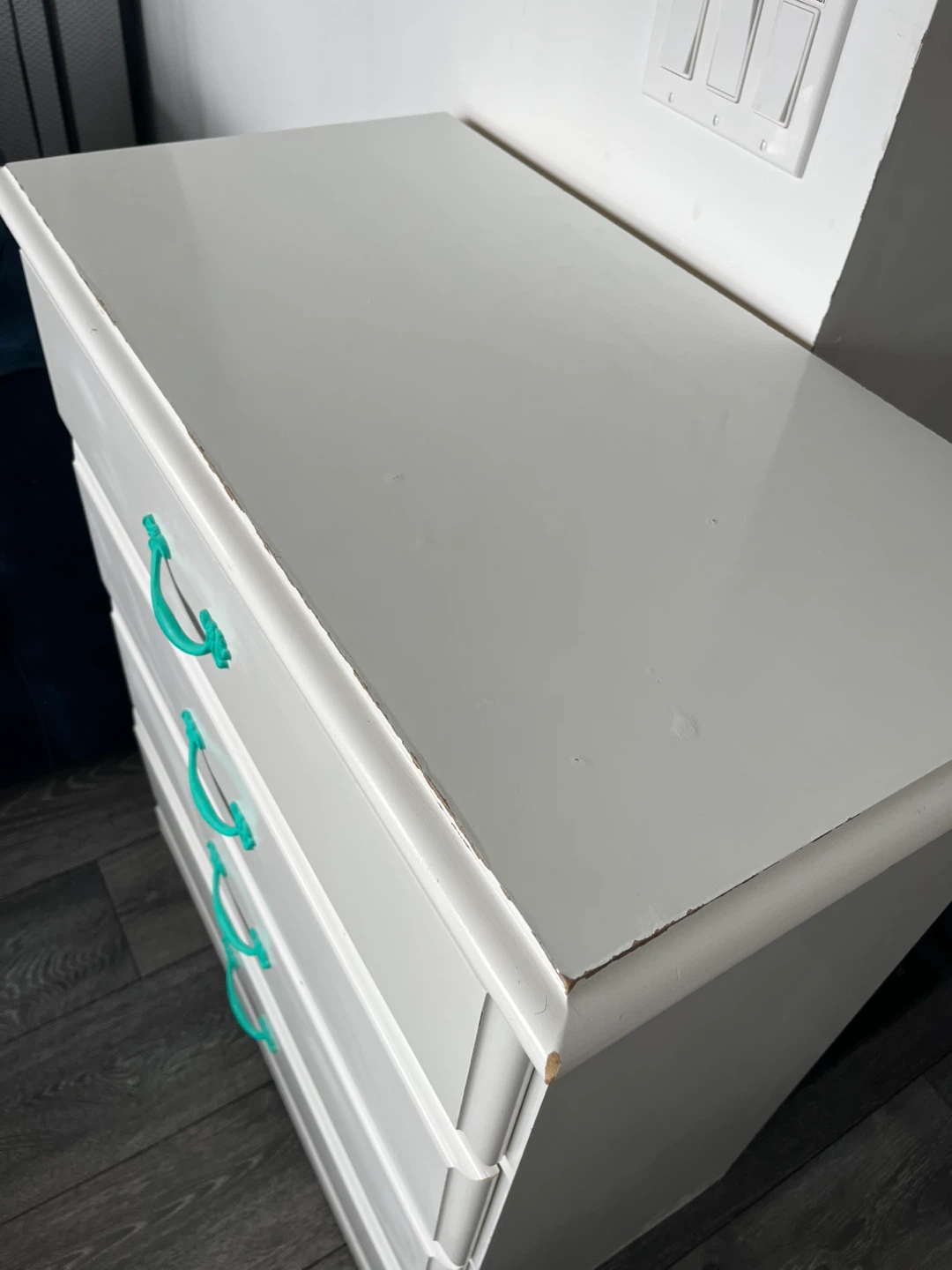 White 4-Drawer Dresser - photo 2