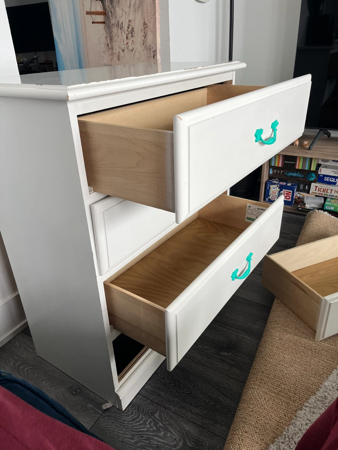 White 4-Drawer Dresser - photo 5