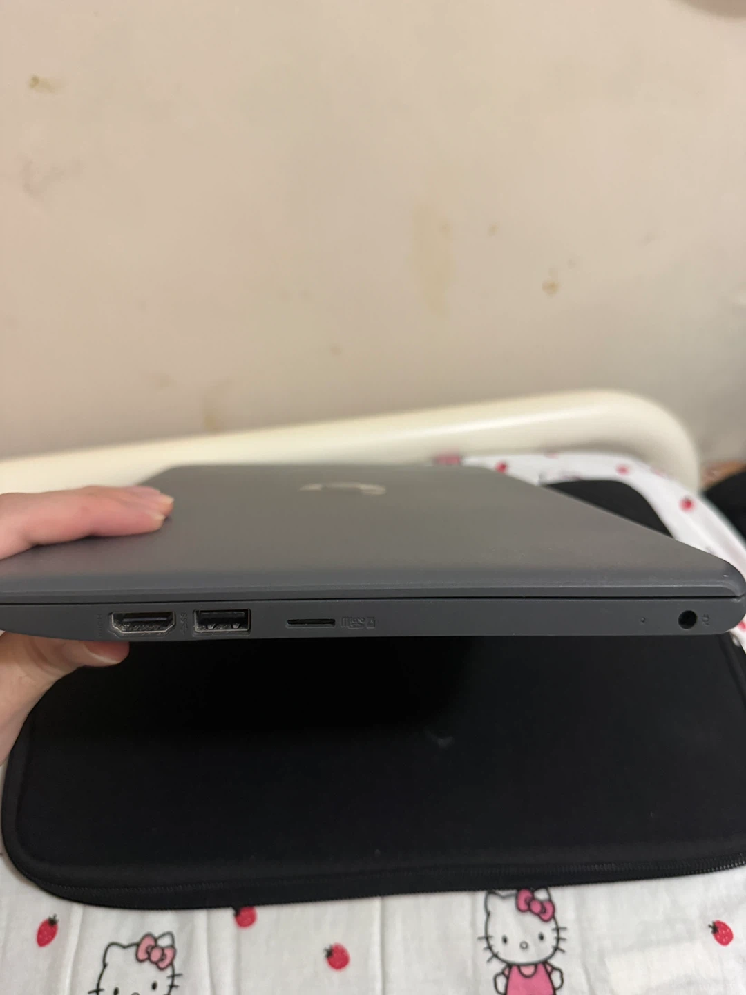 HP Stream 11 Pro G4 EE 11.6” Laptop - photo 3