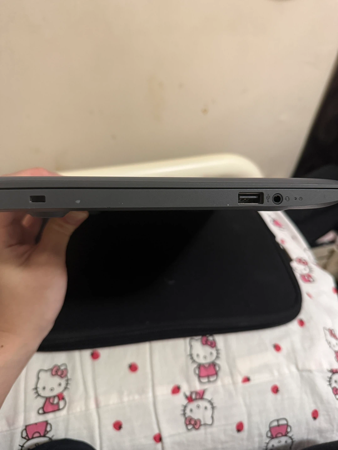 HP Stream 11 Pro G4 EE 11.6” Laptop - photo 4