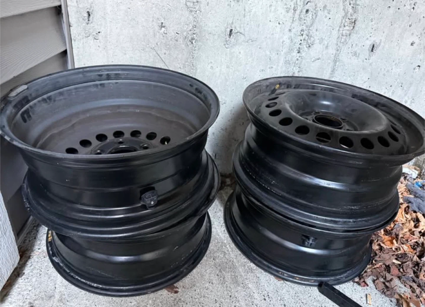 4 tires and rims - photo 3