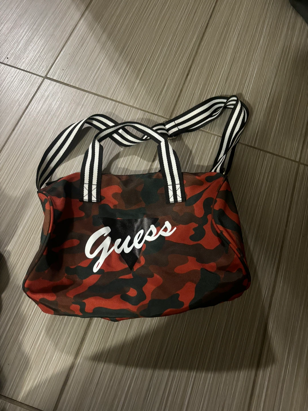 Guess Camouflage small Duffle Bag