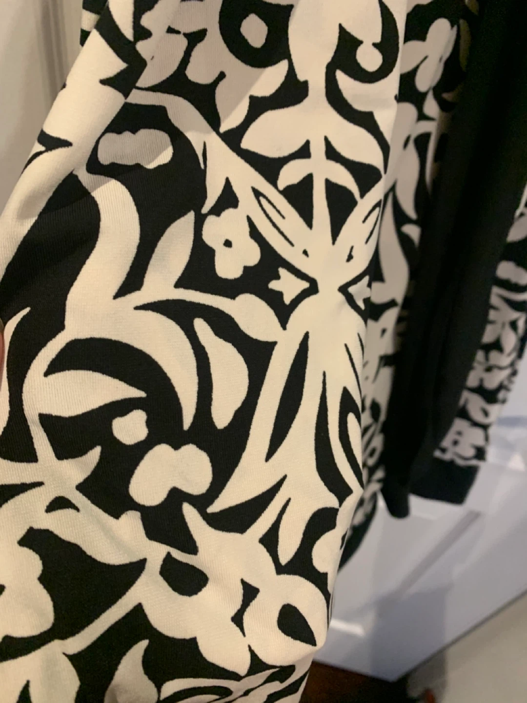 Black and White Patterned Dress with Tie Belt - photo 2
