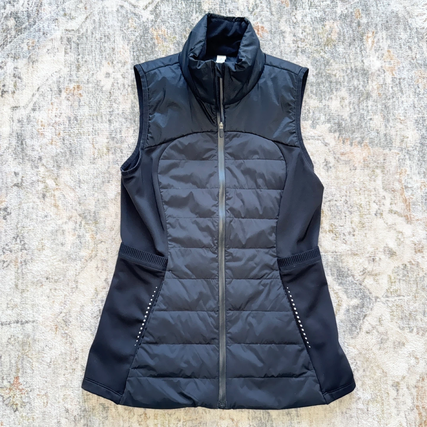 Lululemon Down For It All Vest - photo 2