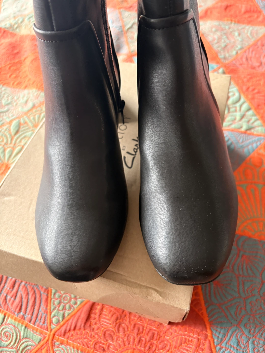 NWT Clarks Black Faux Leather Ankle Boots - Size 7 - photo 2