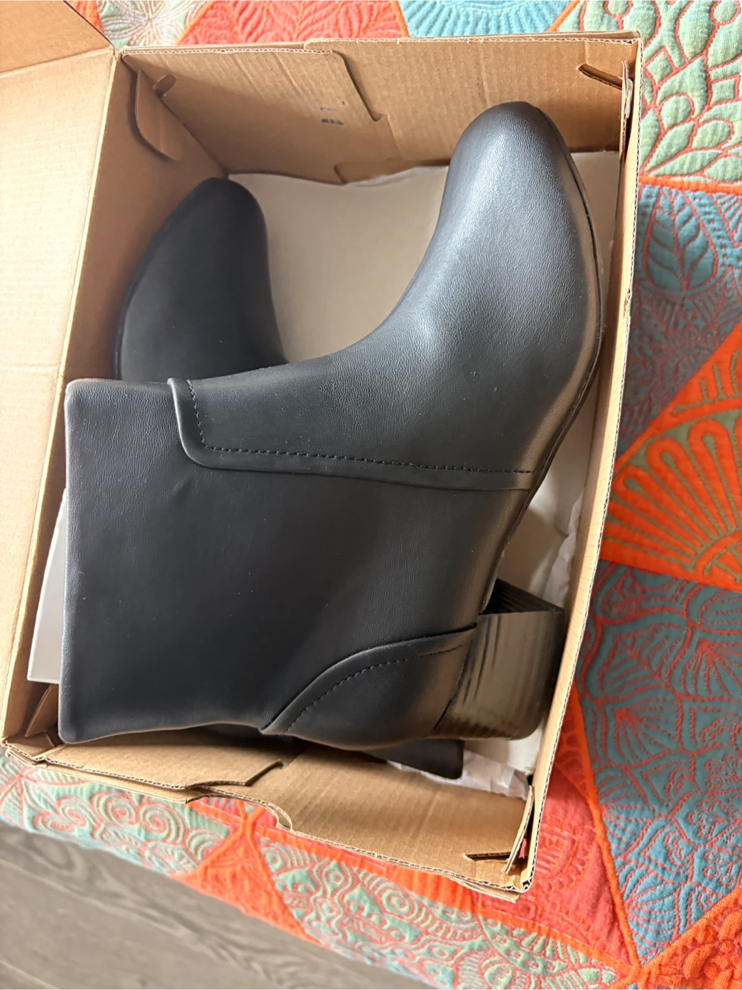 NWT Clarks Black Faux Leather Ankle Boots - Size 7