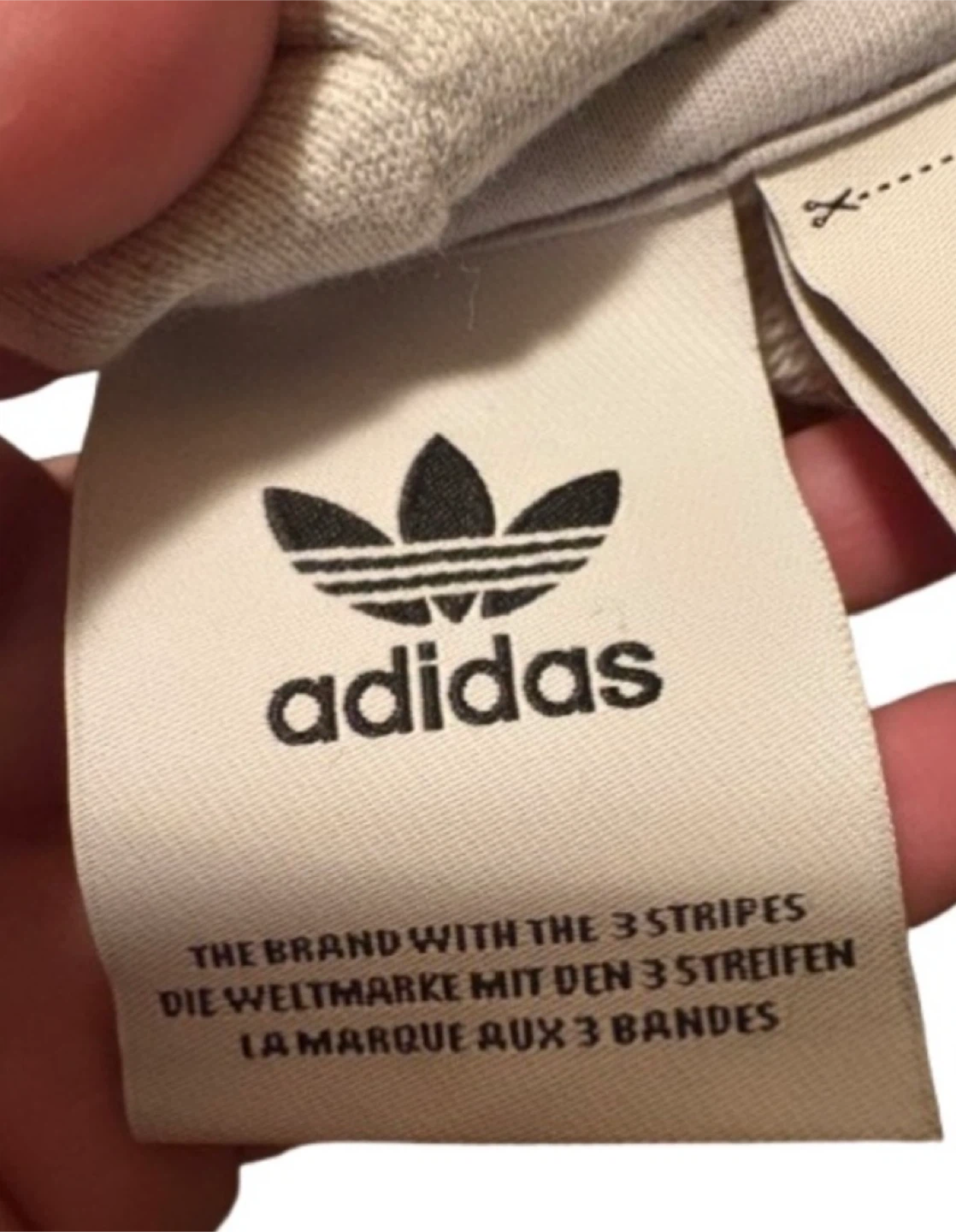 Adidas Trefoil “Expo” Graphic Hoodie – Unisex Fit (M) - photo 4