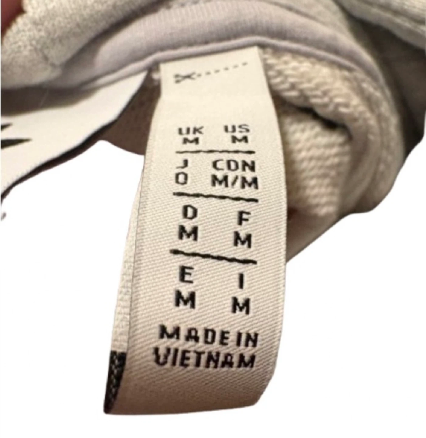 Adidas Trefoil “Expo” Graphic Hoodie – Unisex Fit (M) - photo 5