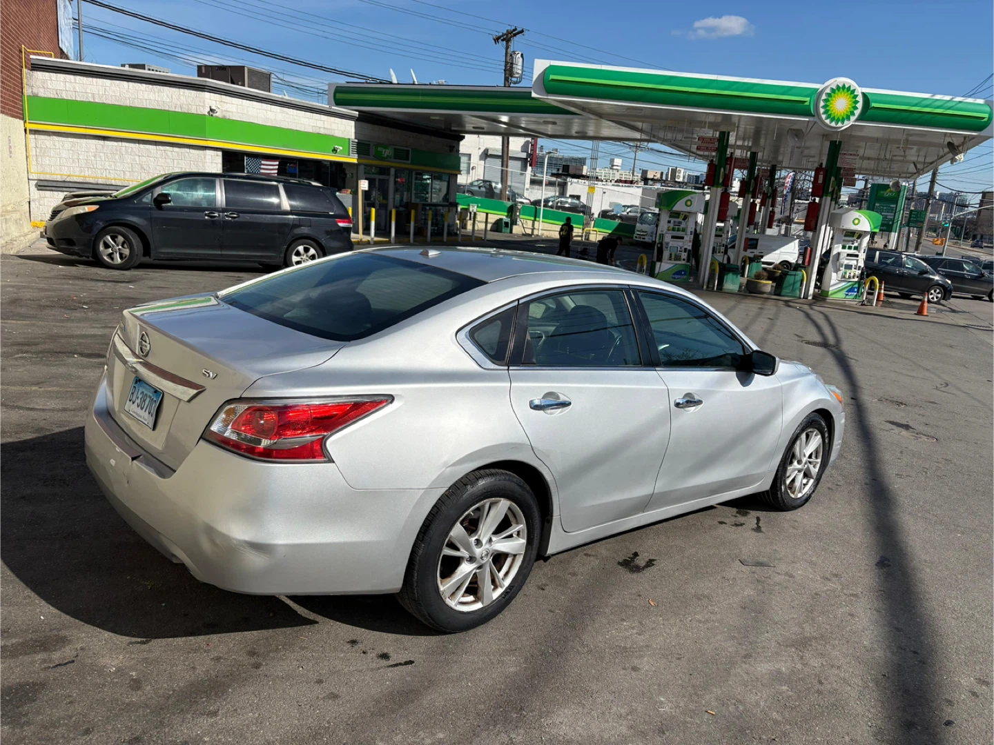 Silver Nissan Altima Sedan - photo 4