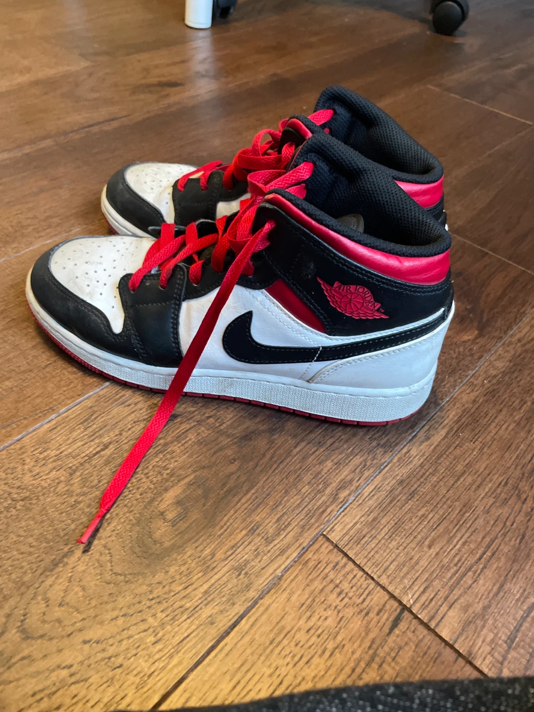 Air Jordan 1 Mid Sneakers - photo 4