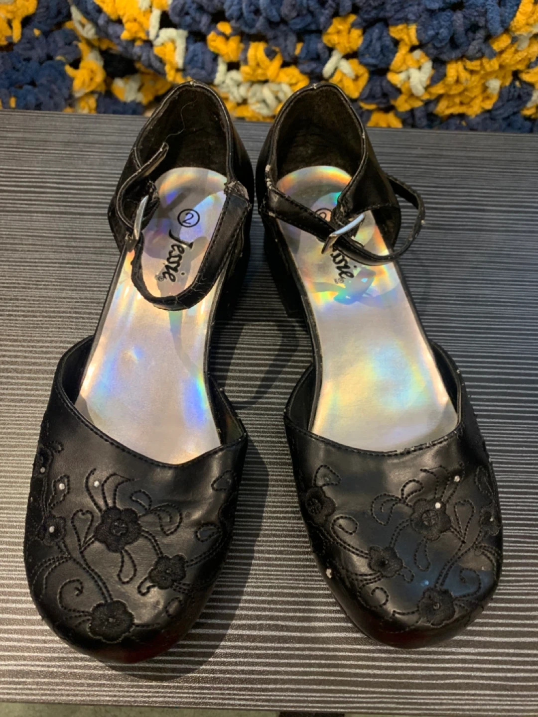 Jessie Black Floral Embellished Dress Shoes - Size 2