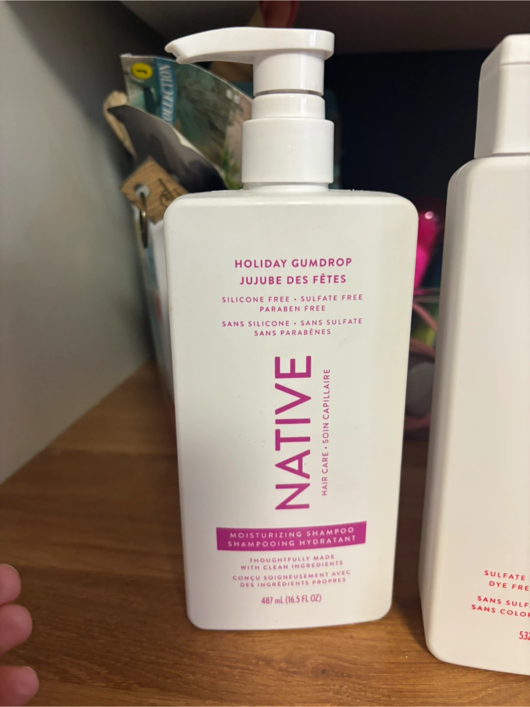 Native Holiday Gumdrop Moisturizing Shampoo 487 mL