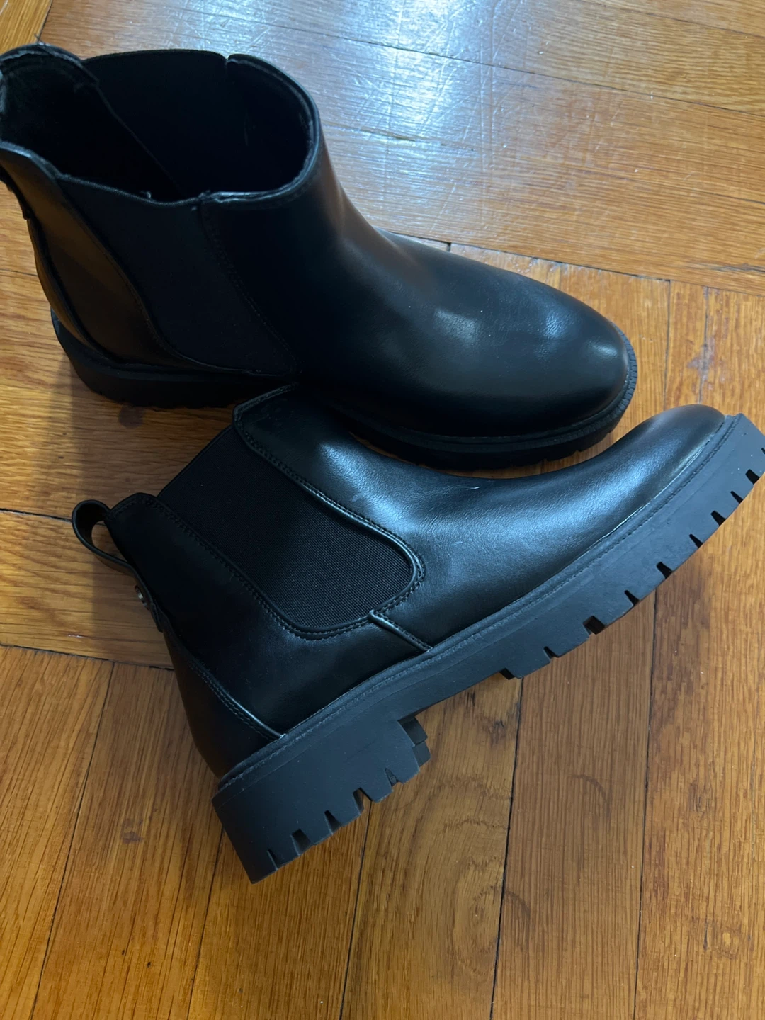 Black Chelsea Boots - Size 6.5 - photo 4