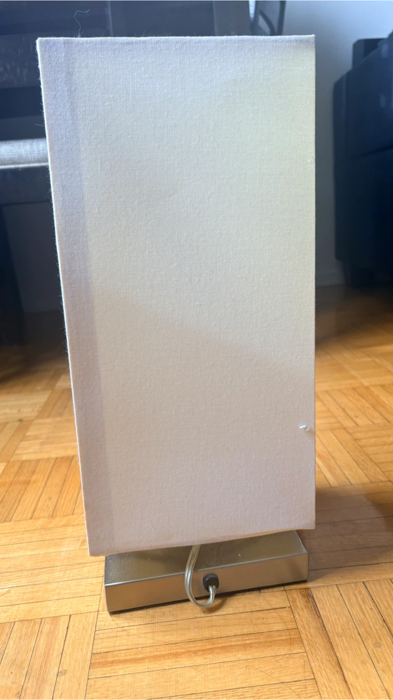 White Fabric Table Lamp - photo 3