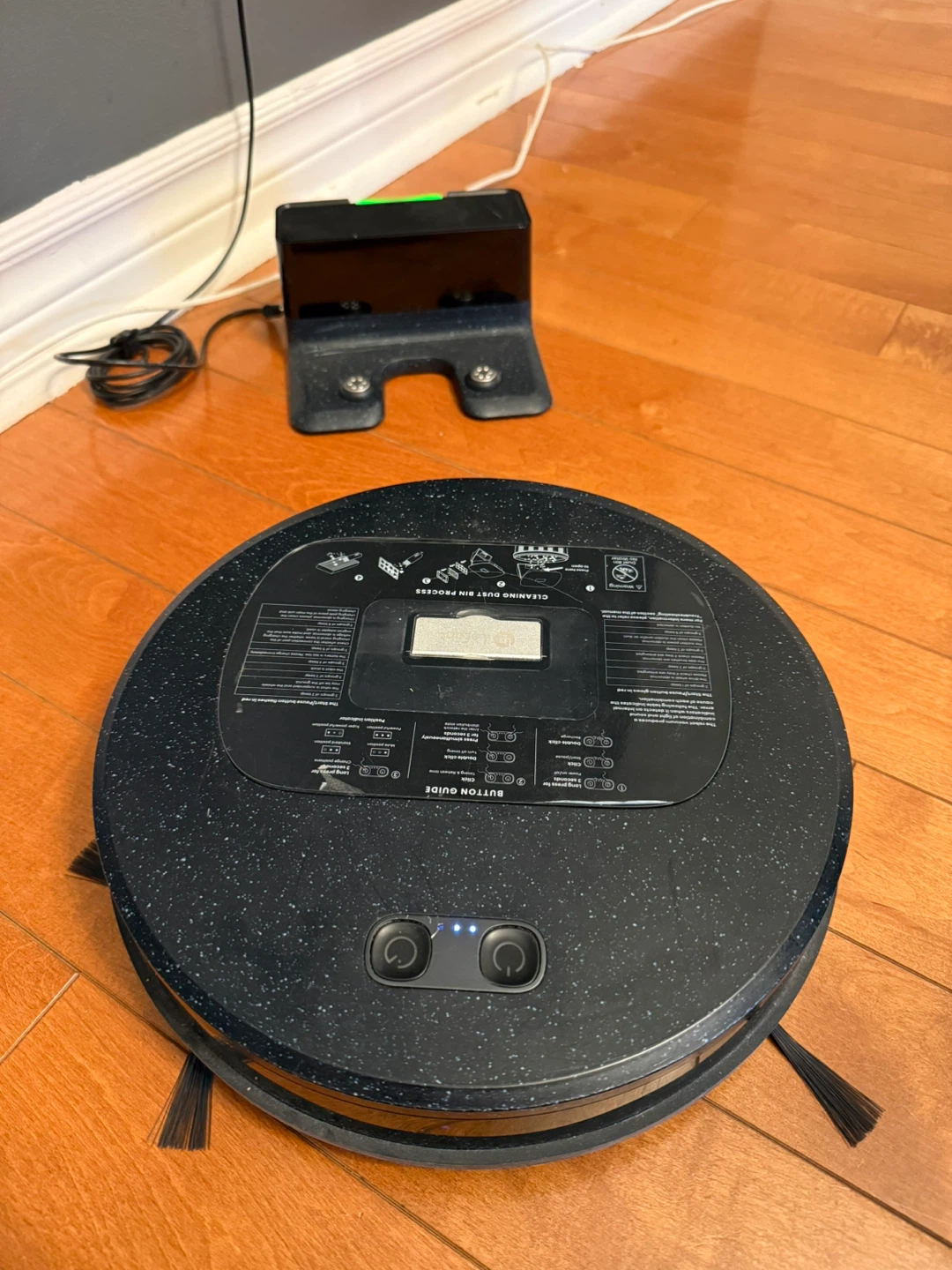 Lefant Robot Vacuum Cleaner with Charging Dock and Accessories
