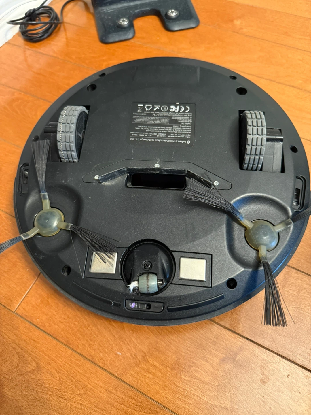 Lefant Robot Vacuum Cleaner with Charging Dock and Accessories - photo 3