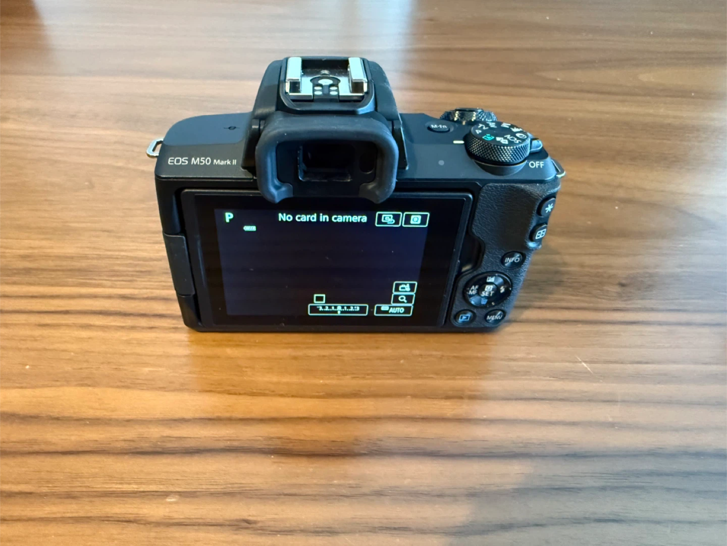 Canon EOS M50 Mark II Mirrorless Camera with 15-45mm Lens - photo 3