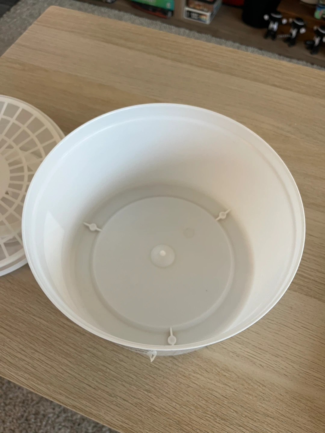 White Salad Spinner - photo 3