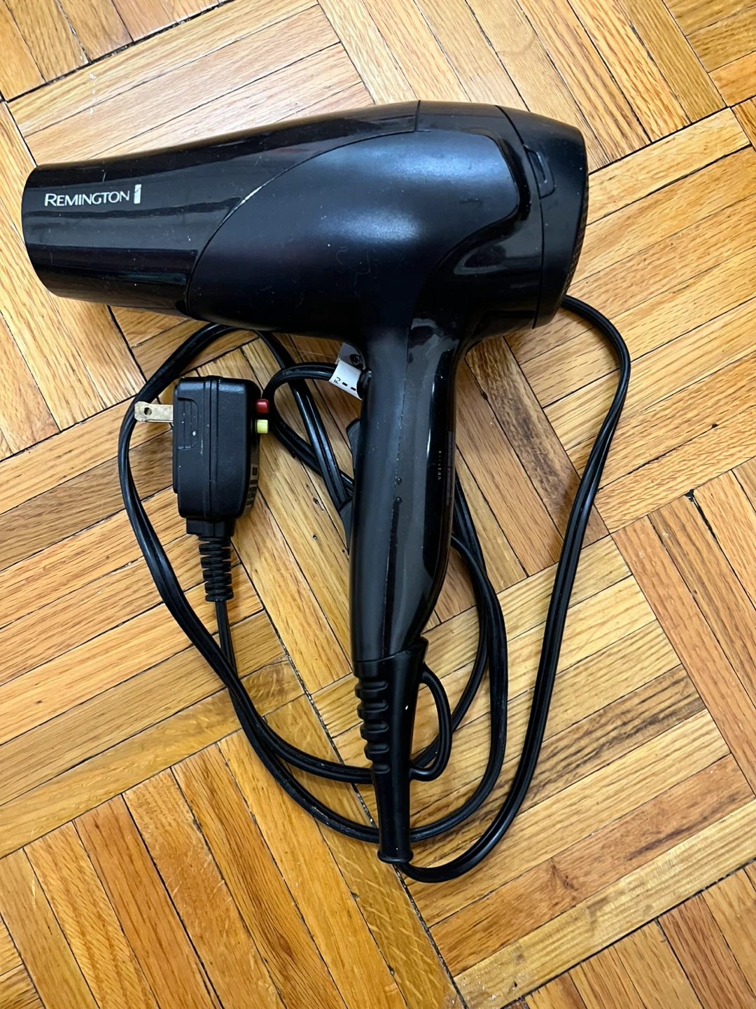 2 Hair Dryers