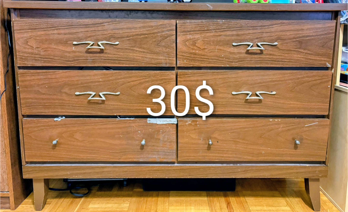 Wood Dresser with 6 Drawers