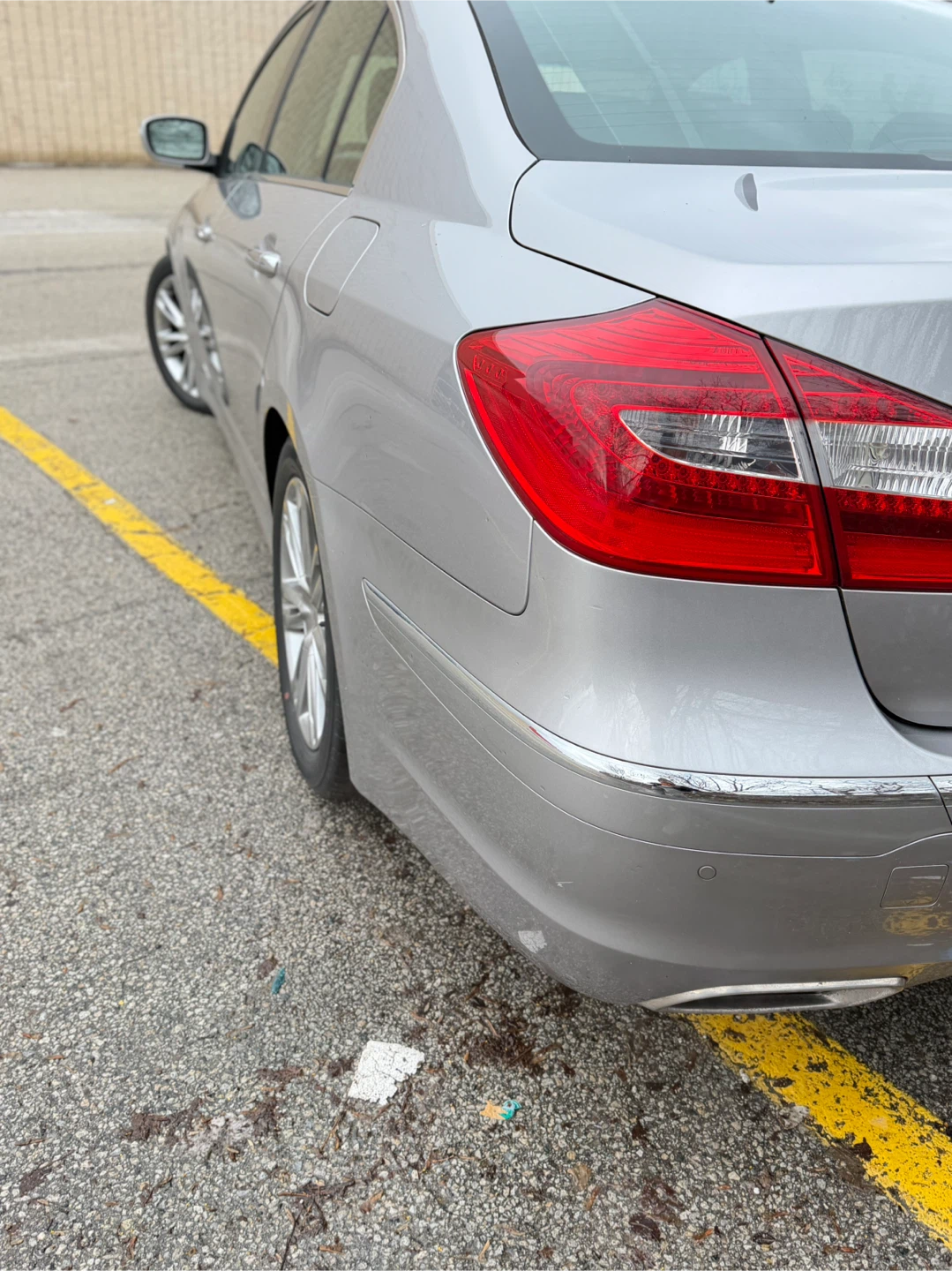 2012 Hyundai Genesis 3.8L Sedan - photo 3