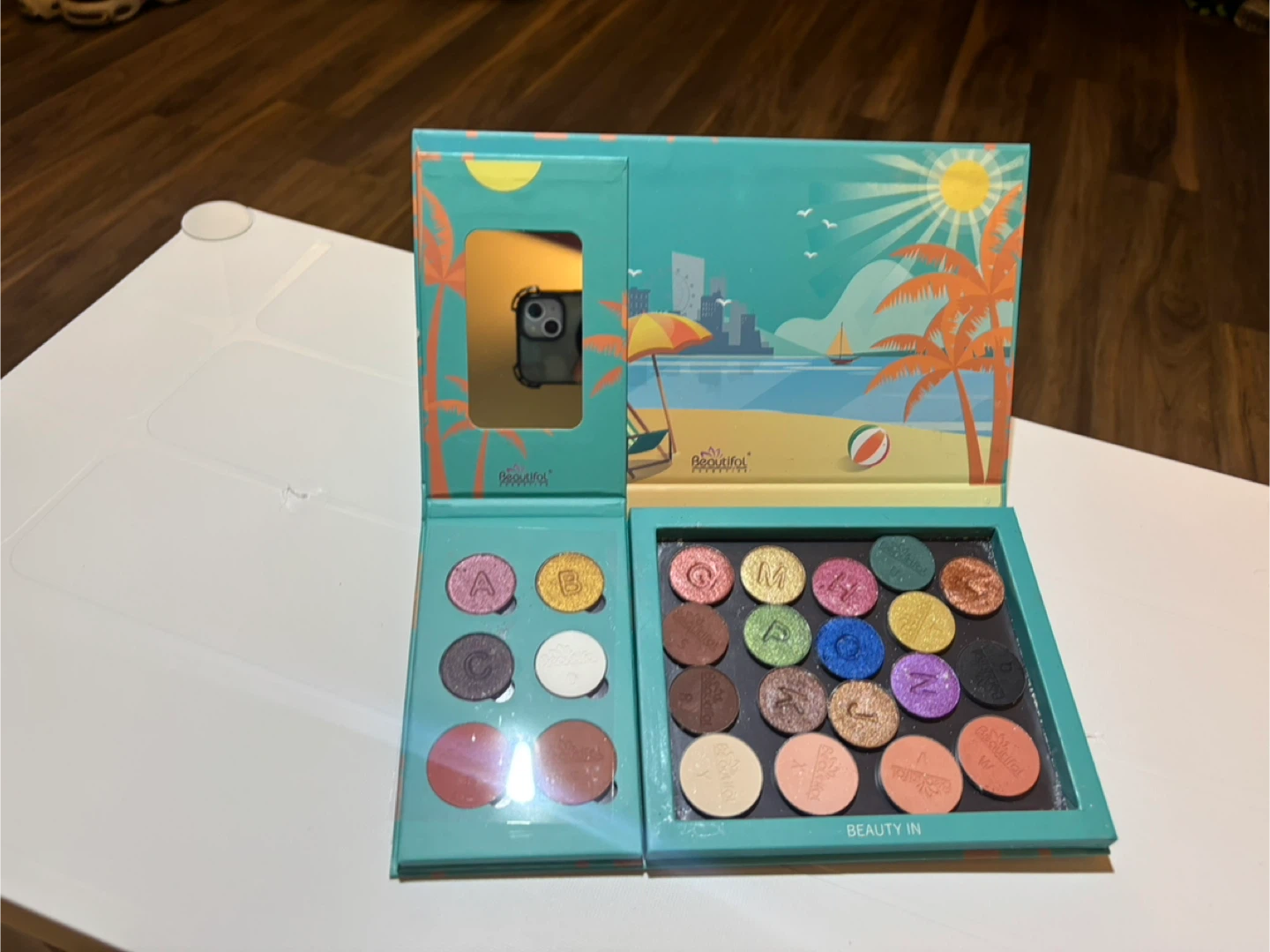 Beauty Creations Eyeshadow Palette - photo 2