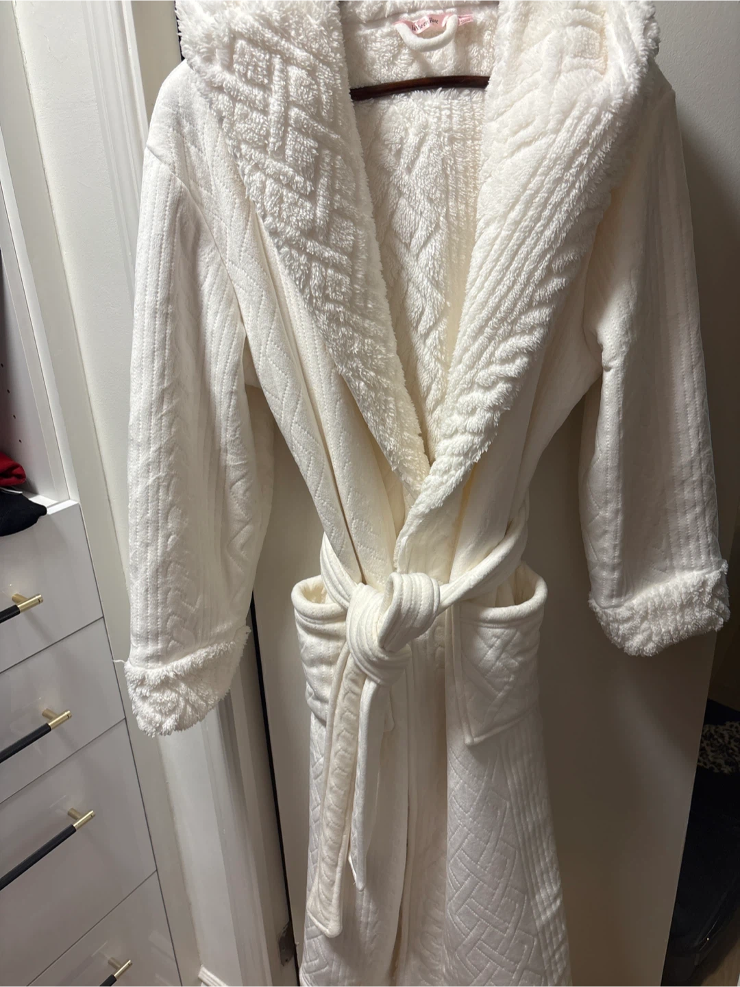 La Vie en Rose White Hooded Robe M/M