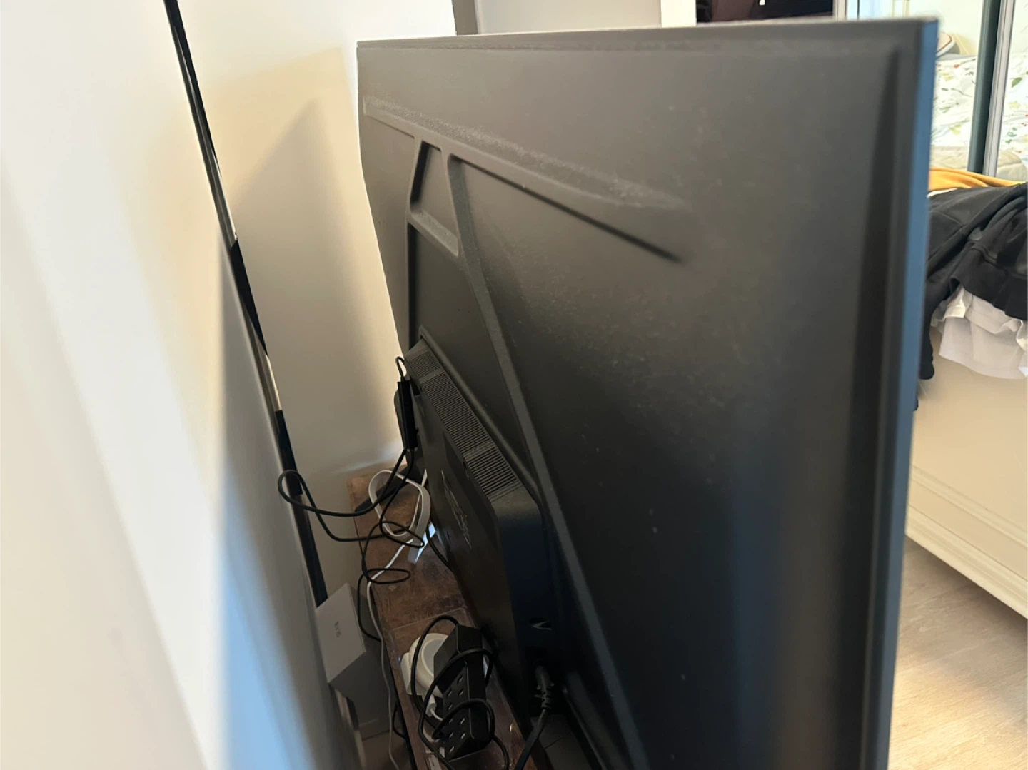 TCL 50" 4-Series 4K UHD HDR Roku Smart TV - photo 4