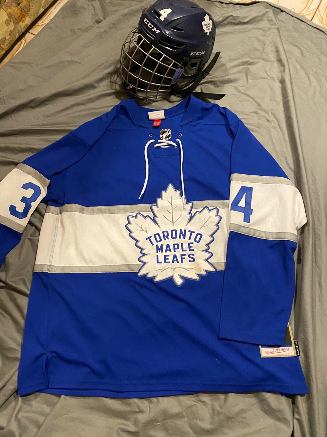 Mitchell & Ness Toronto Maple Leafs Matthews Jersey 1XLB