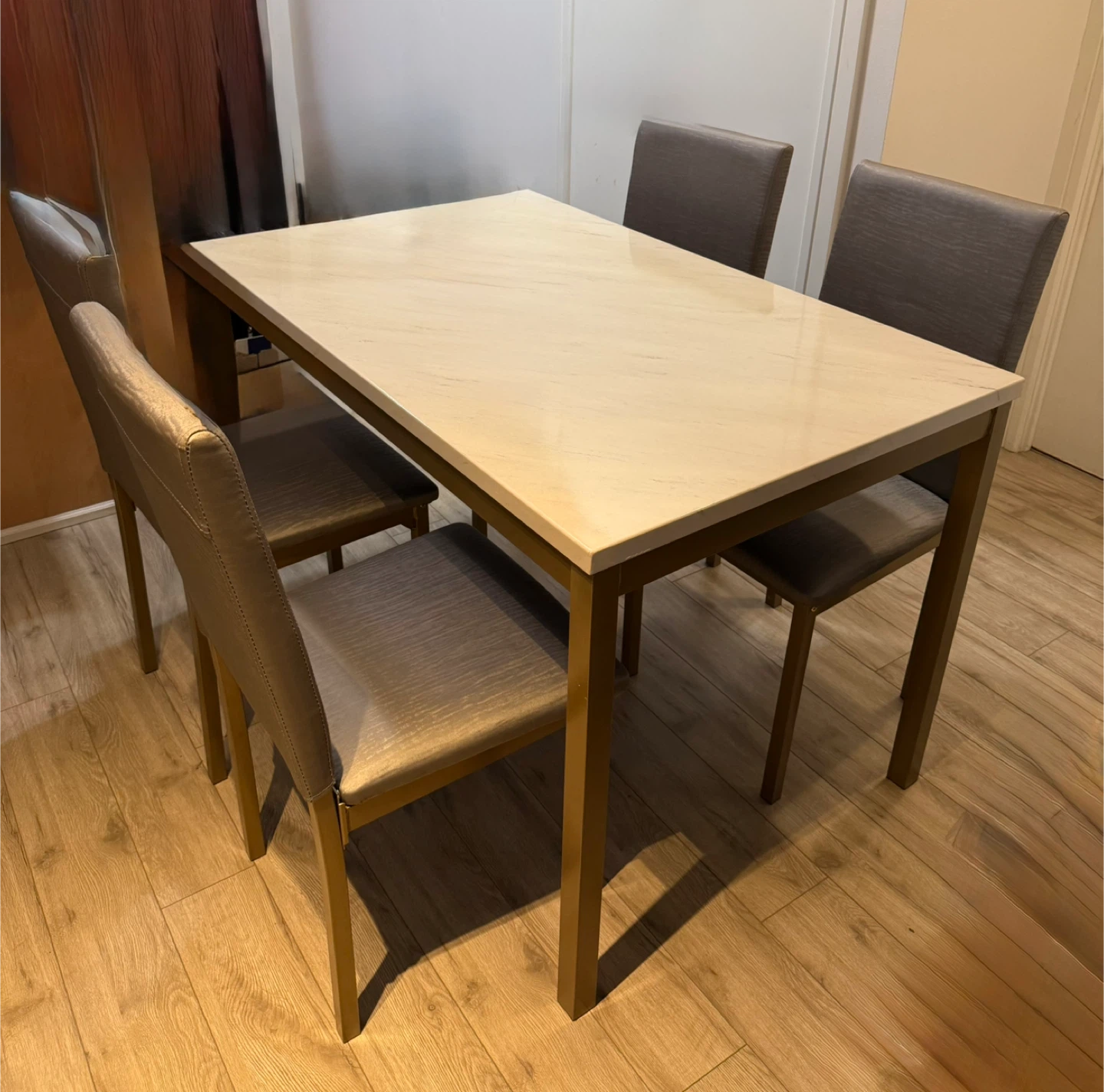 Modern Dining Table + 4 Chairs