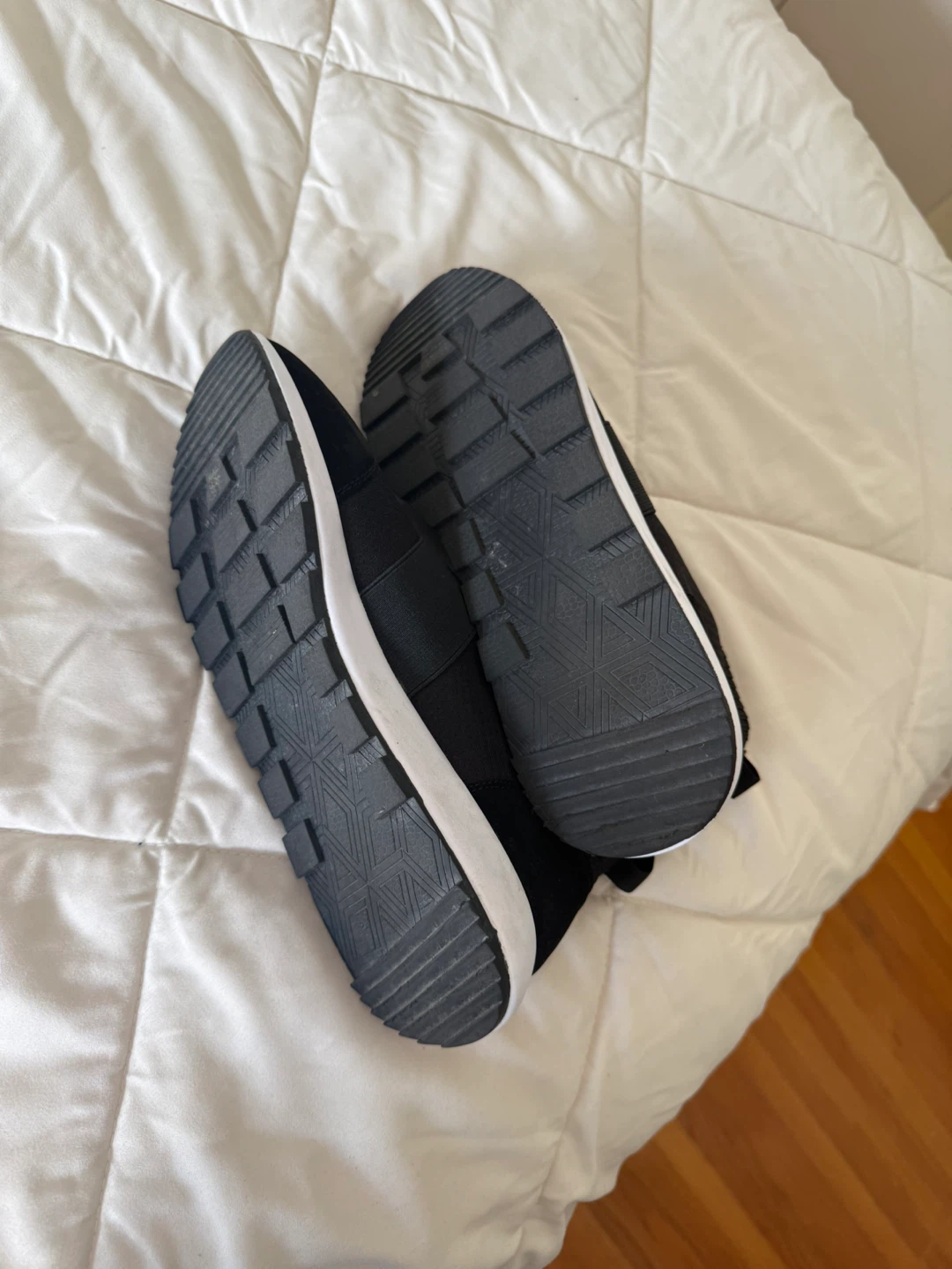 Joe Fresh Black Slip-On Sock Sneakers – Size 9 – Like New - photo 4